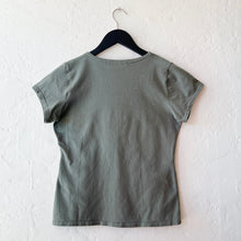 Load image into Gallery viewer, Cut Loose | Fitted Crew in Clay
