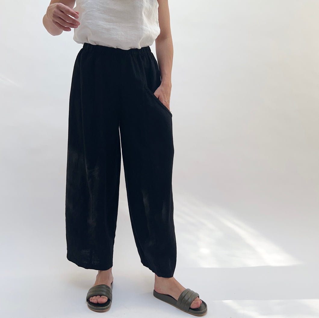 Eleven Stitch | Linen One Pocket Pant in Black
