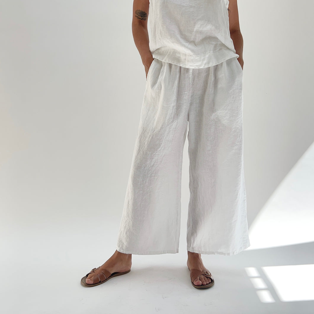 Cut Loose | Hanky Linen Full Crop Pant in White