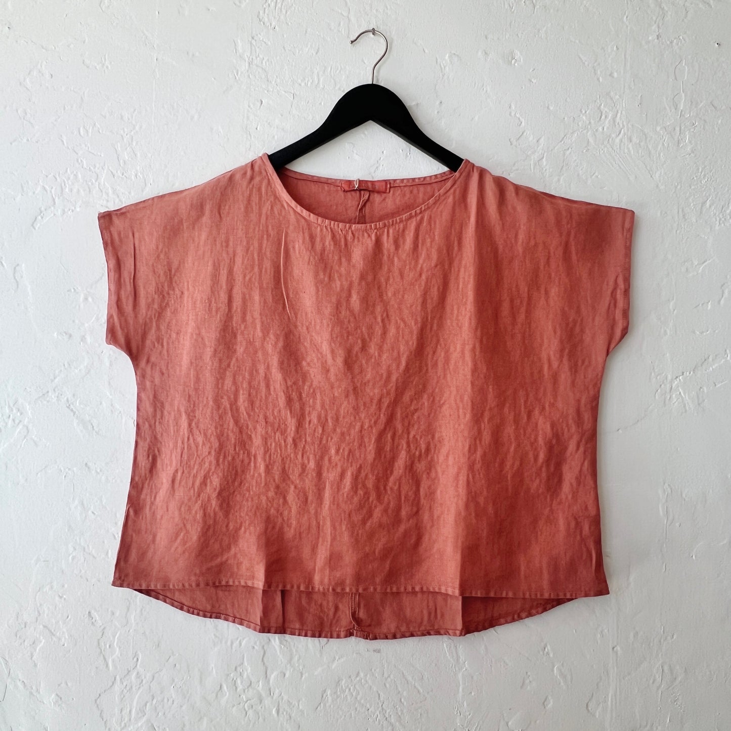 High Low Linen Tee in Tandoori