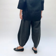 Load image into Gallery viewer, Bryn Walker | Heavy Linen Oliver Pant in Kelp
