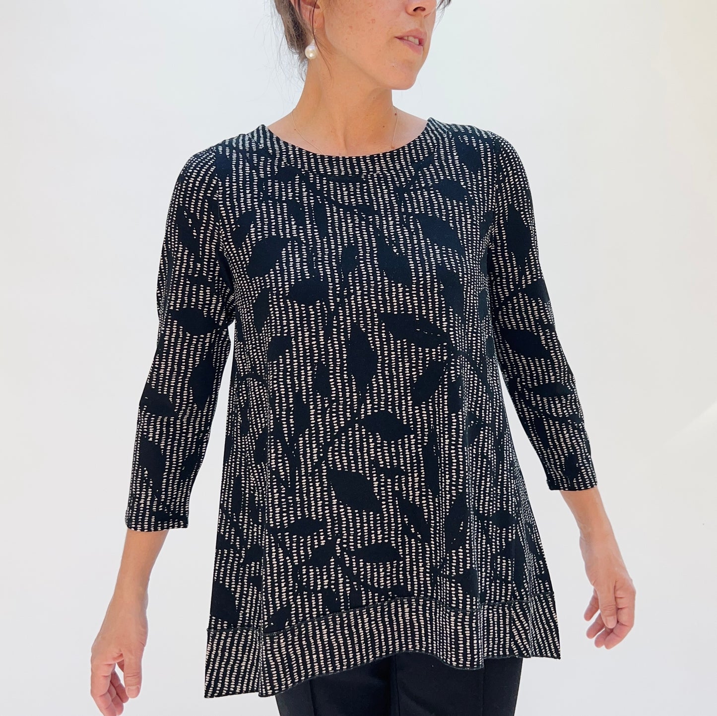 Core Travel Mix Pleat Back Tunic in Dove