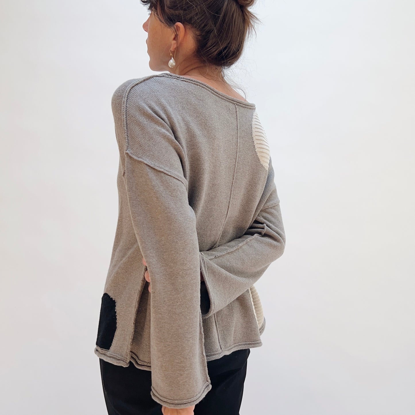 Statement Circle Pullover in Rockridge