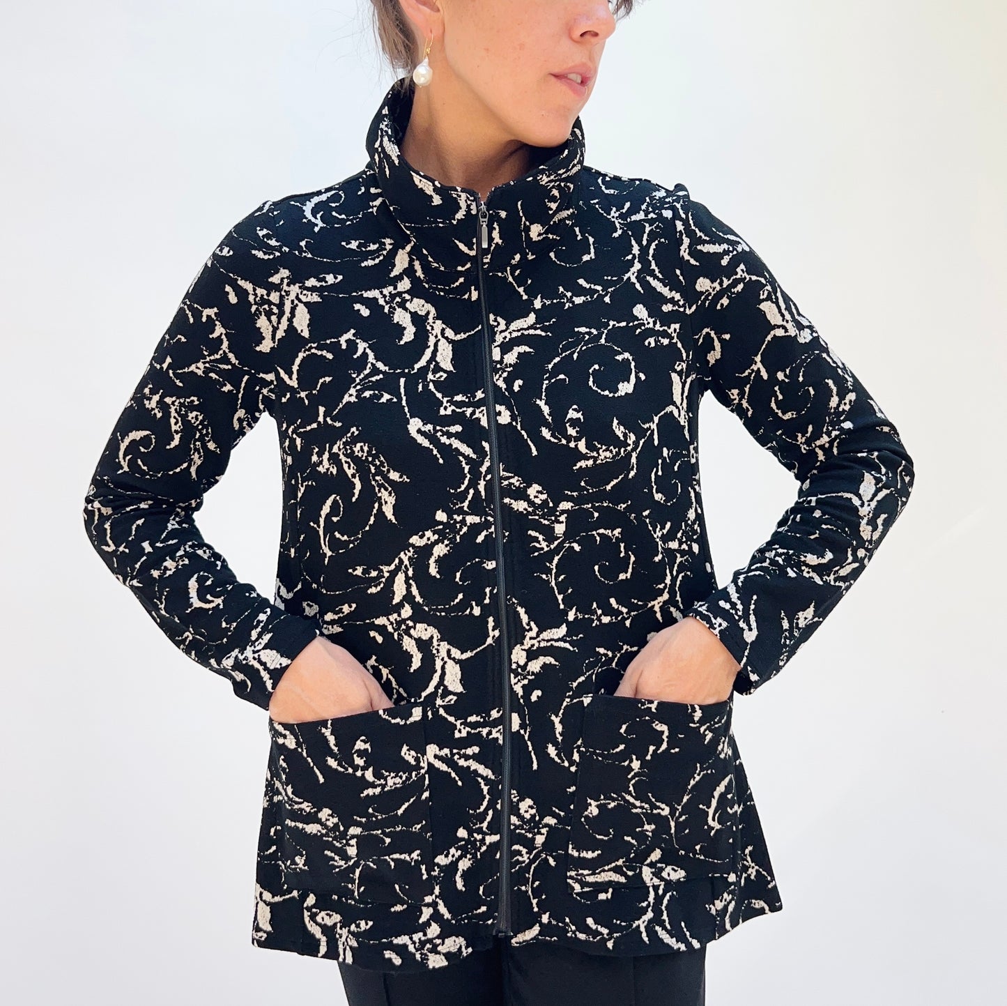 Jacquard Scroll Swing Jacket in Dove
