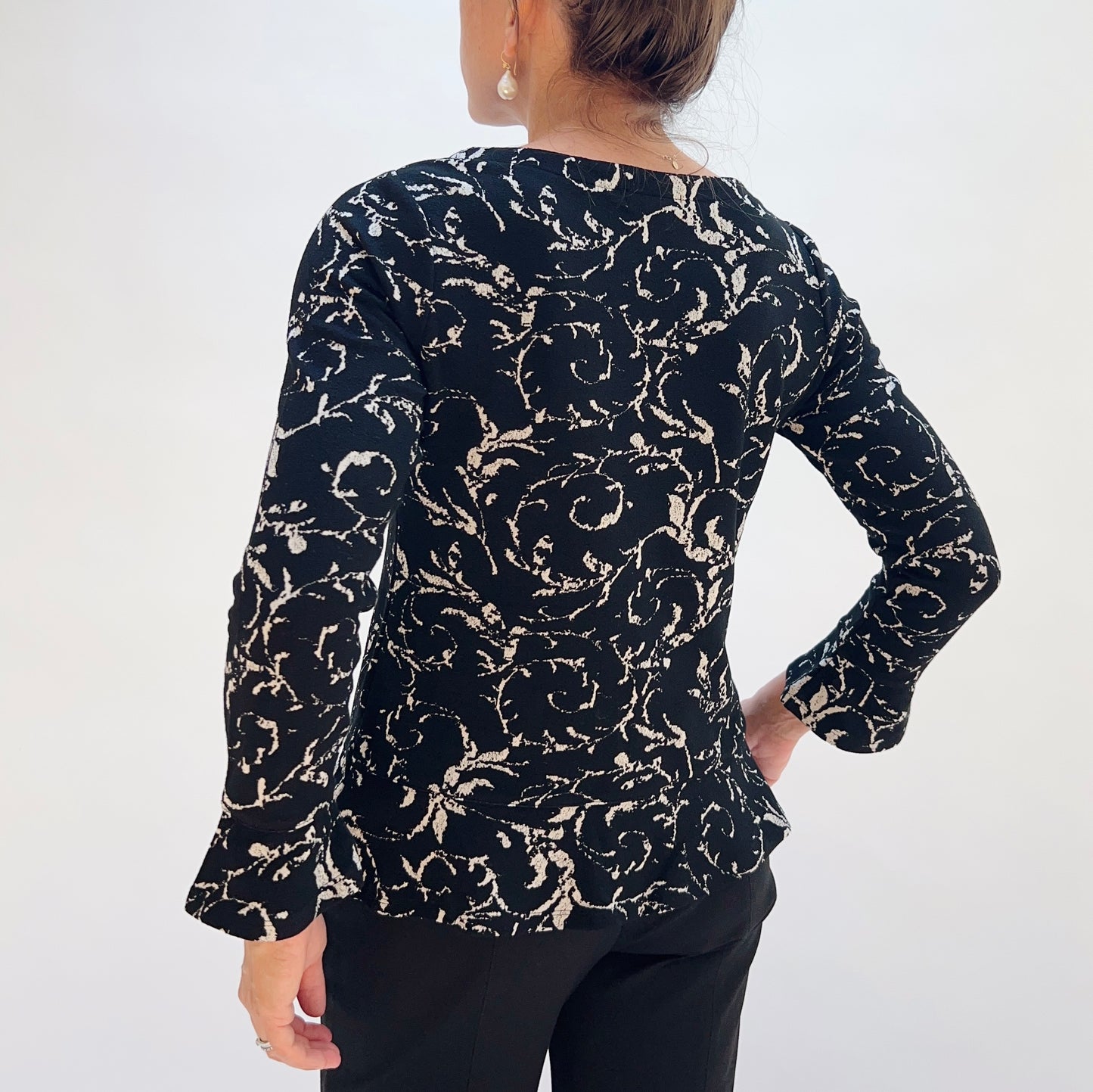 Jacquard Scroll Peplum Top in Dove