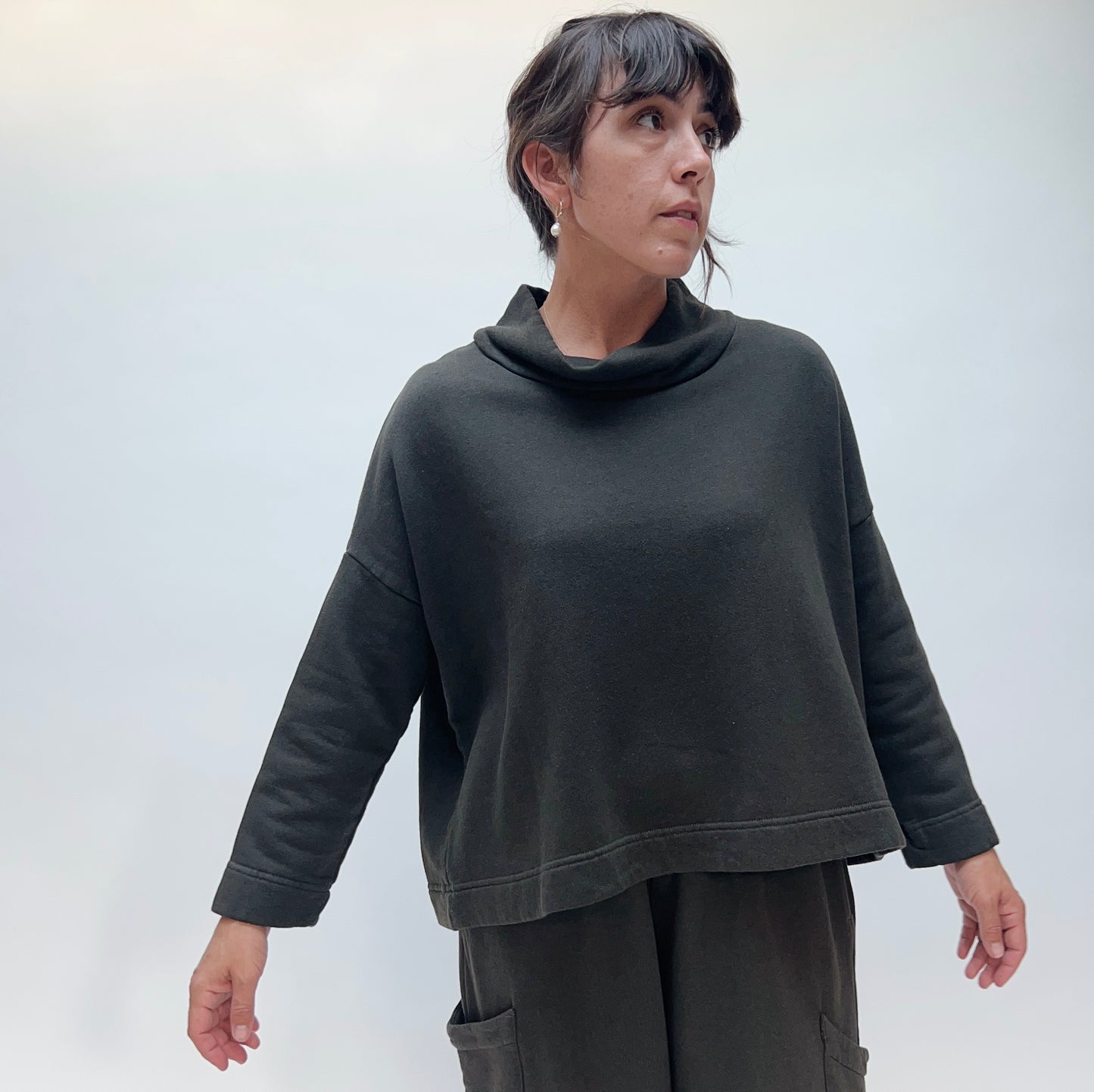 Bryn Walker | Cropped Fleece Stowe Sweatshirt in Kelp