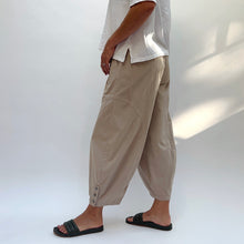 Load image into Gallery viewer, Eleven Stitch | Snap Doreen Pant in Fennel
