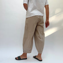 Load image into Gallery viewer, Eleven Stitch | Snap Doreen Pant in Fennel
