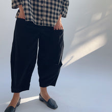 Load image into Gallery viewer, Eleven Stitch | Corduroy Three Pocket Pant in Black
