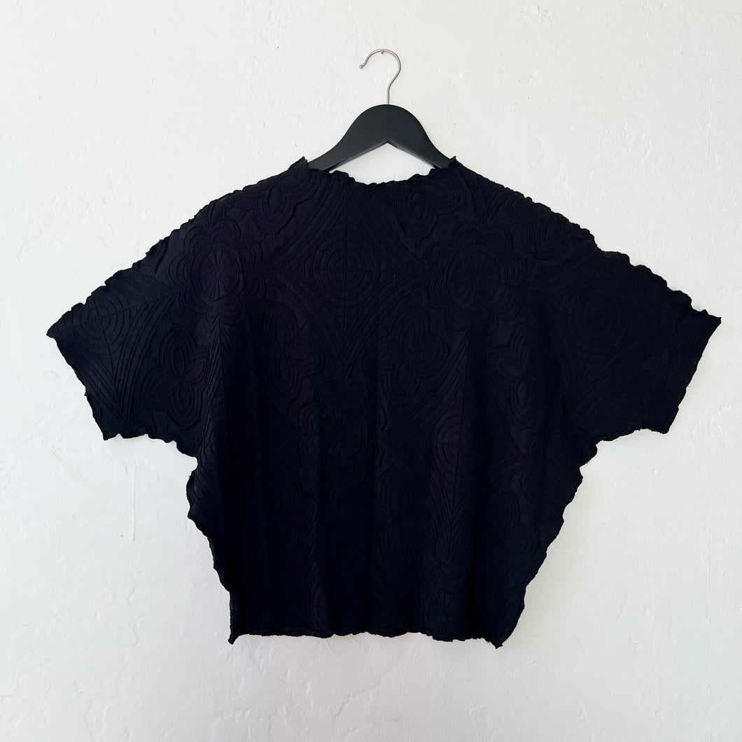 Vanite Couture | Dolman Short Sleeve Crinkle Top in Black