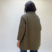 Load image into Gallery viewer, Cut Loose | Quilted Raglan Pullover in Kelp
