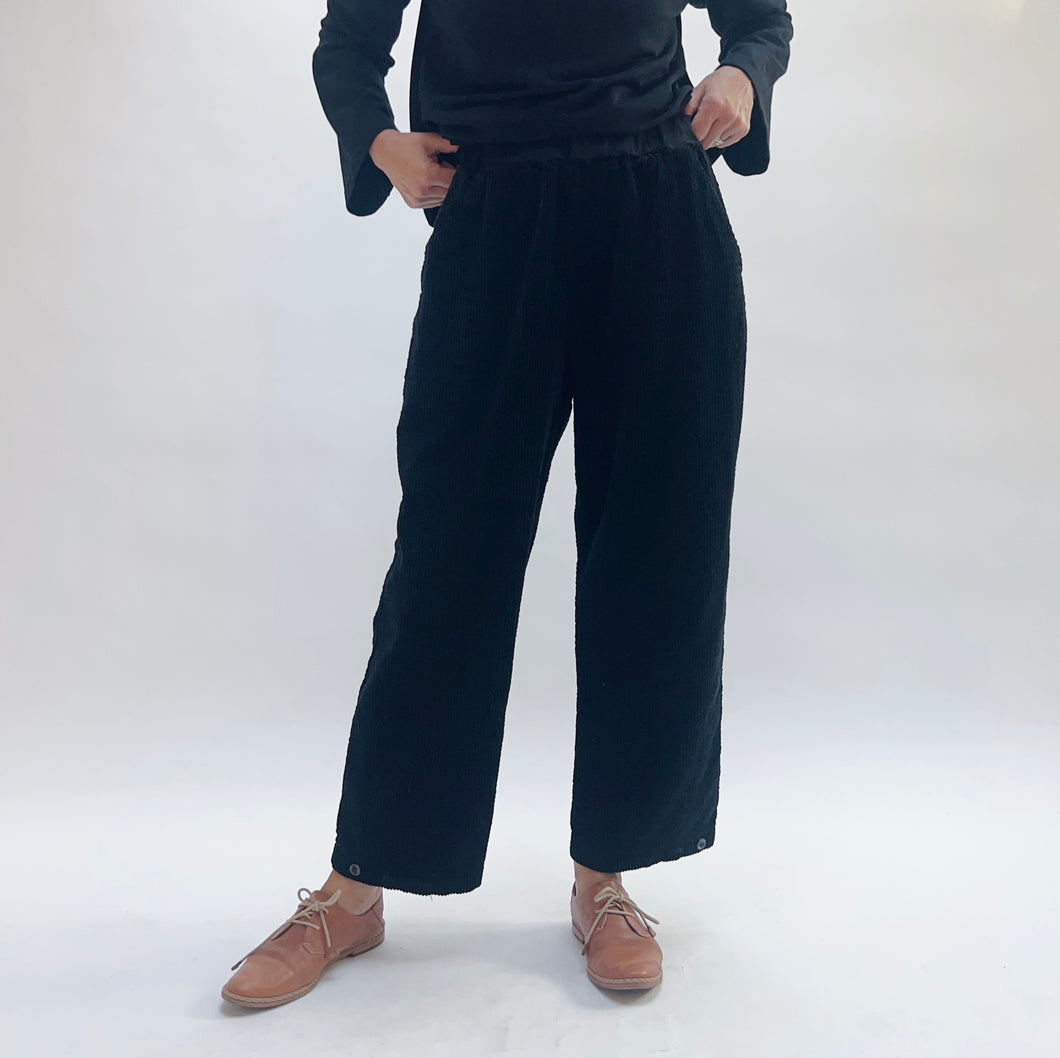 Cut Loose | Lux Corduroy Button Pleat Pant in Black