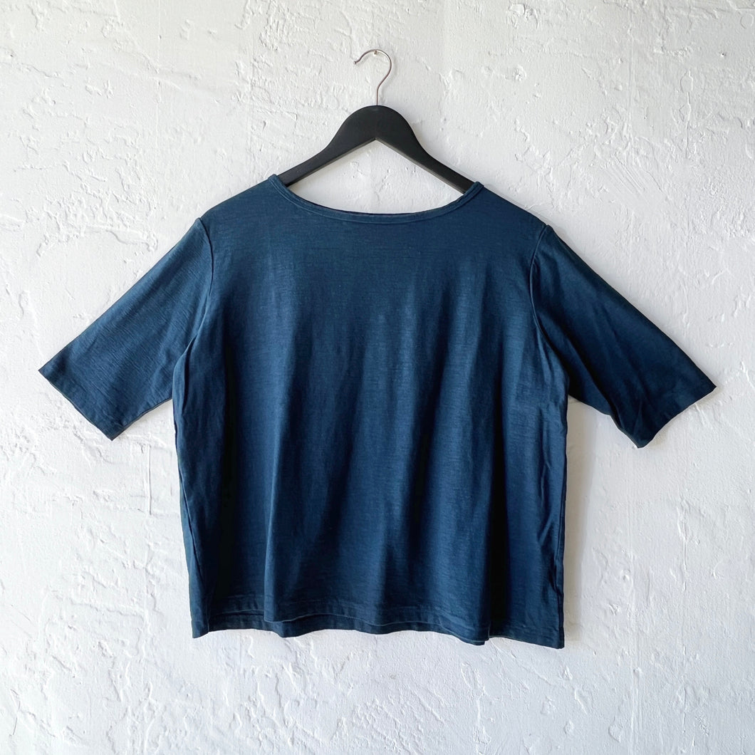 Cut Loose | Elbow Sleeve Top in Etan