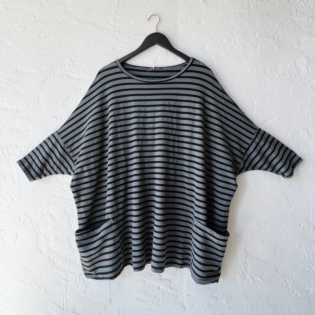 Cut Loose | One Size Fleece Pullover in Black & Gull Stripe