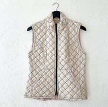 Load image into Gallery viewer, Cut Loose | Quilted Vest in Moonbeam
