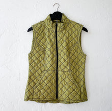Load image into Gallery viewer, Cut Loose | Quilted Vest in Leaf
