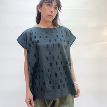 Load image into Gallery viewer, Uzi | Disko Tunic in Charcoal
