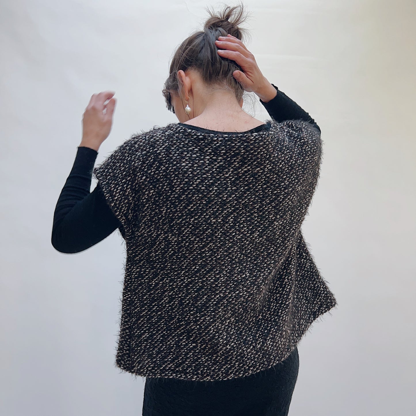 Bess Sweater Vest in Nero Knit