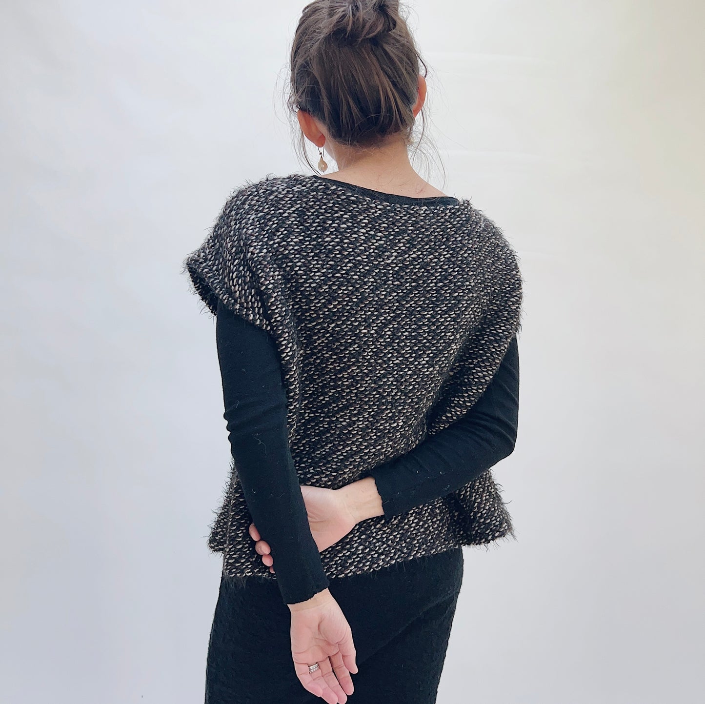 Bess Sweater Vest in Nero Knit