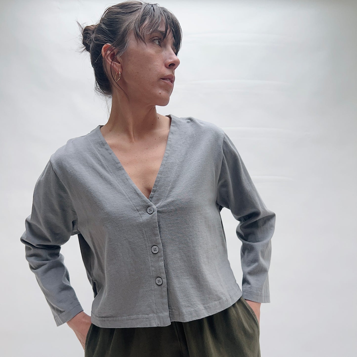 Pacific Cotton | Button Front Crop Cardigan in Zinc