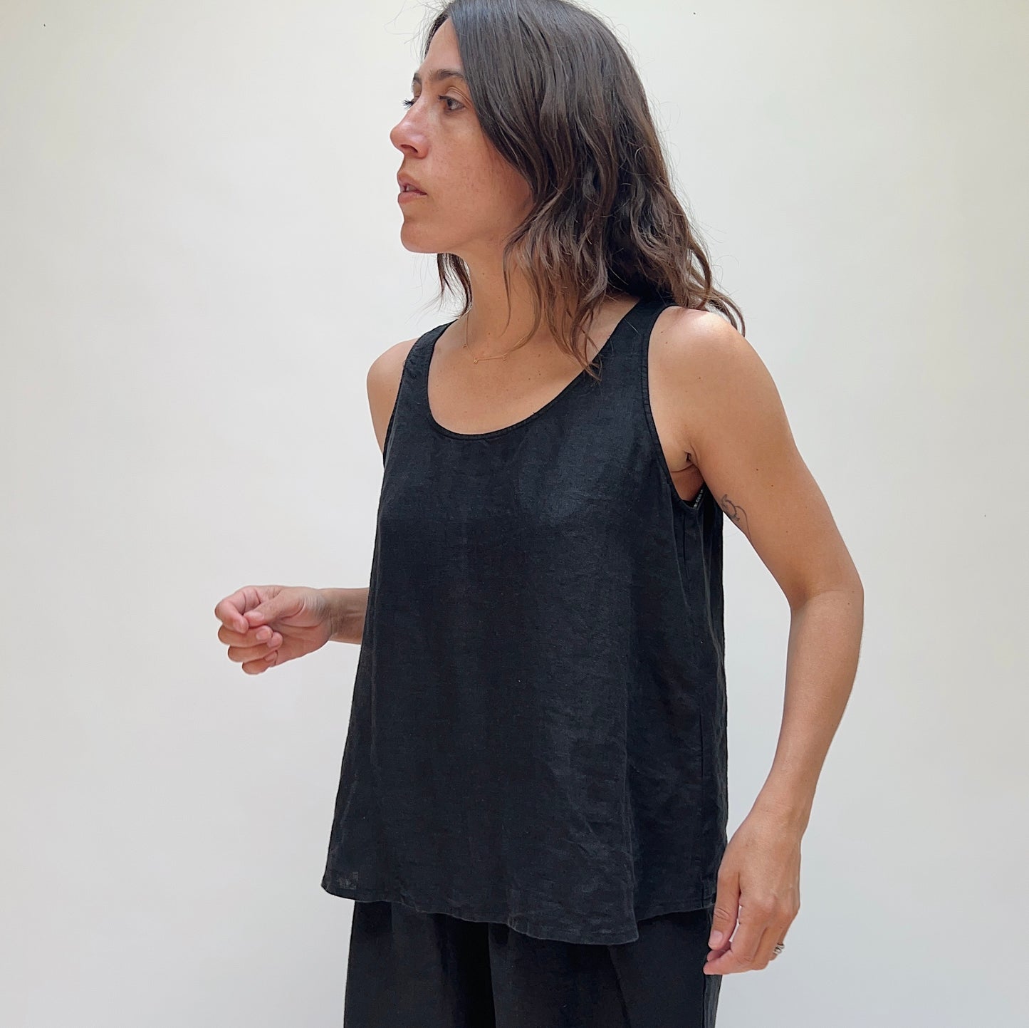 Basic Tank in Black