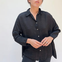 Load image into Gallery viewer, Cut Loose | Parachute Swing Blouse in Black
