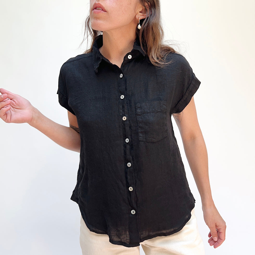 Cut Loose | Short Sleeve Hanky Linen Pocket Shirt in Black