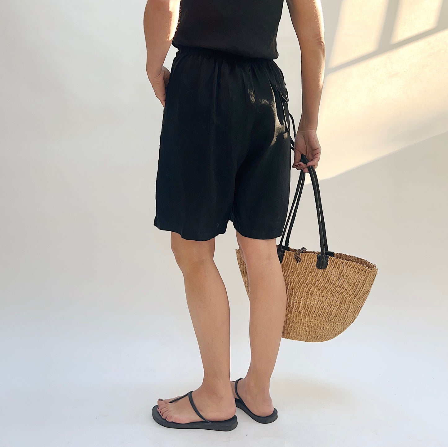 Linen Sasha Short in Black