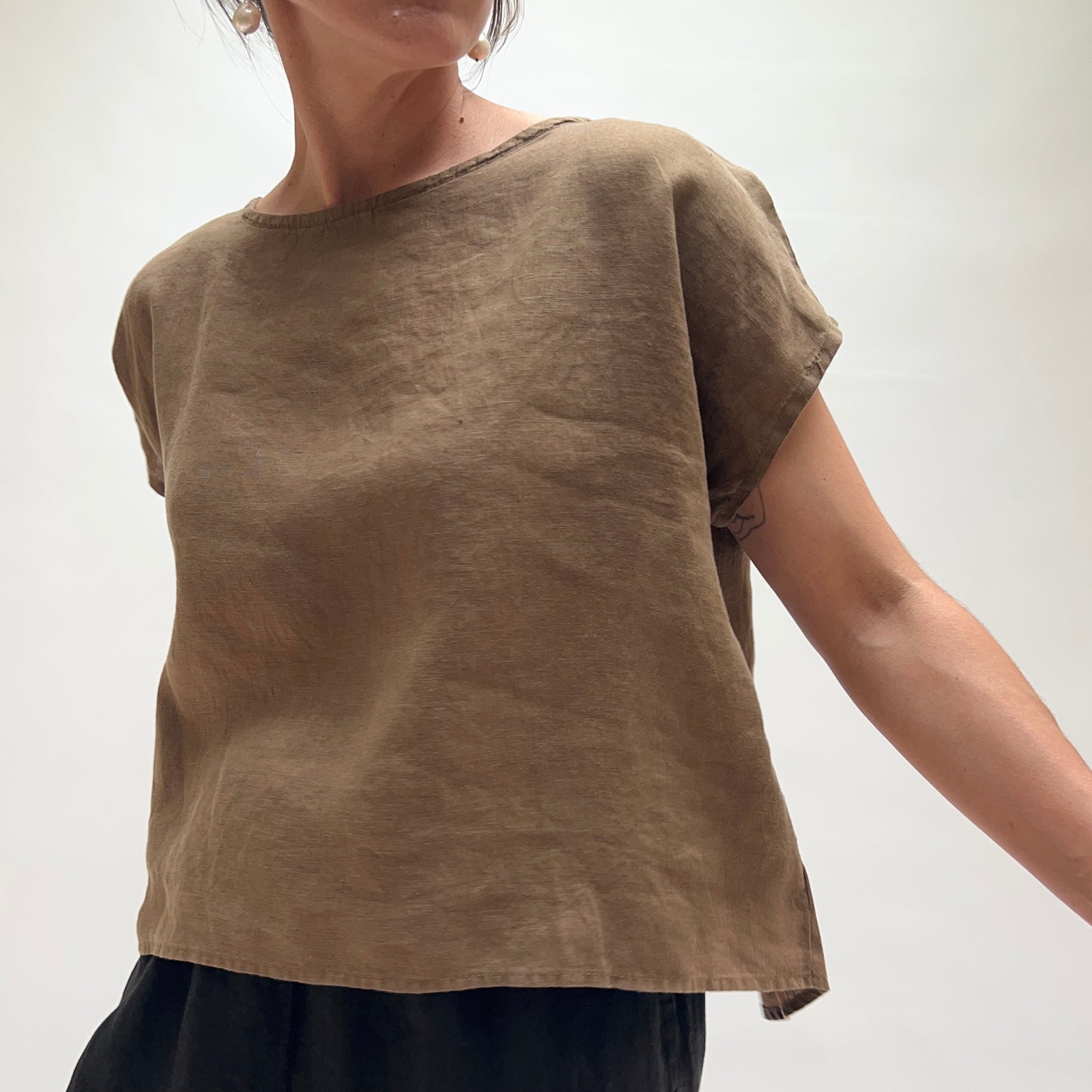 High Low Linen Tee in Coconut