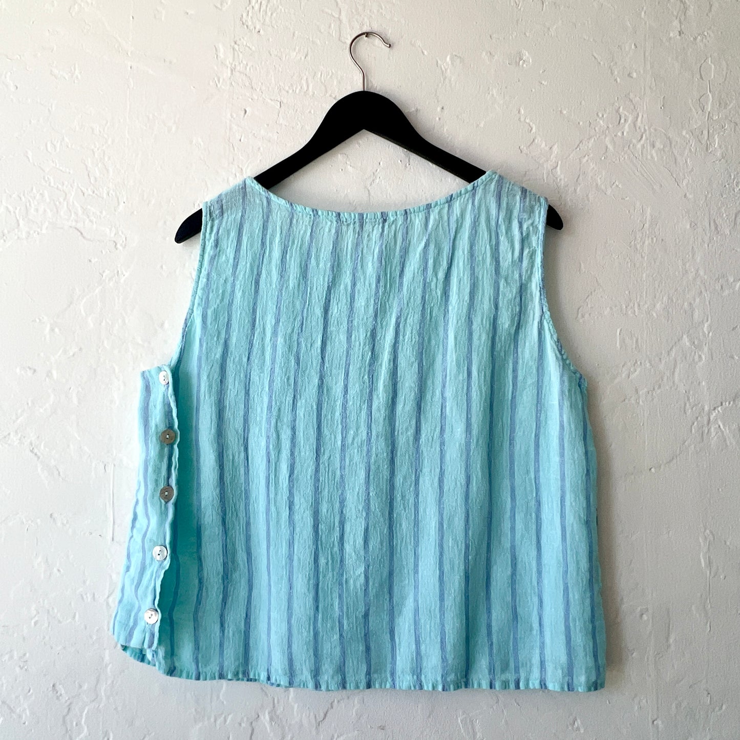 Striped Side Button Shell Tank in Fountain