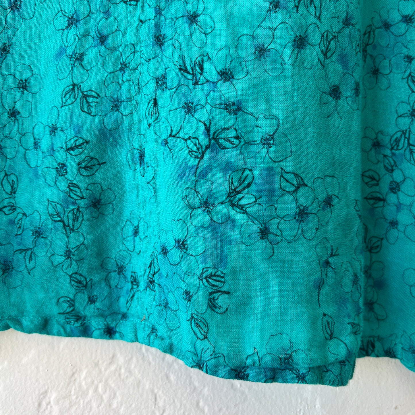 Ruffle Collar Morning Glory Linen Top in Atlantis