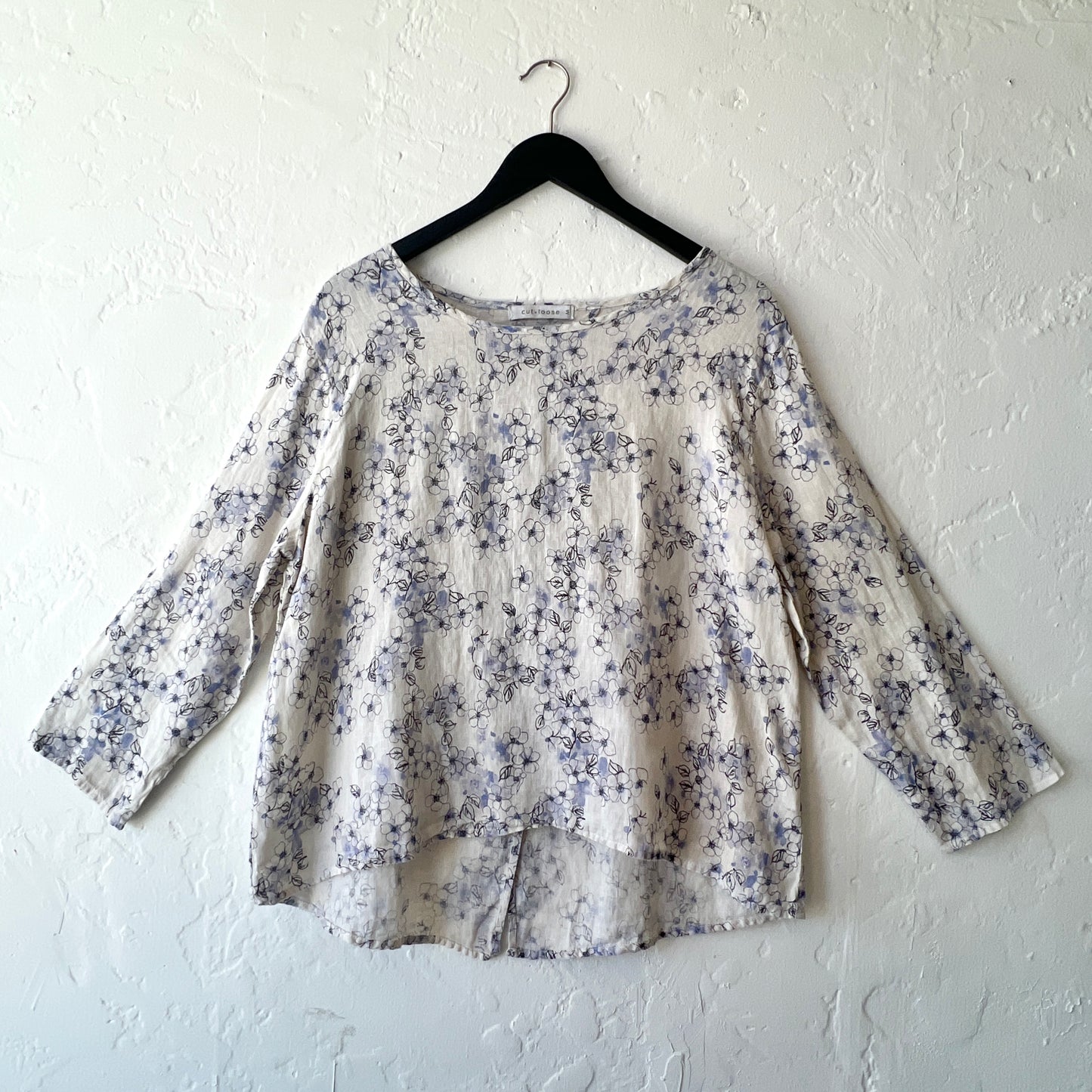 3/4 Sleeve Linen Split Back Morning Glory Top in Jicama