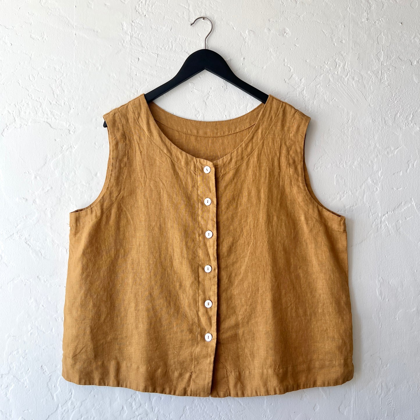 Linen Button Down Tank in Manuka