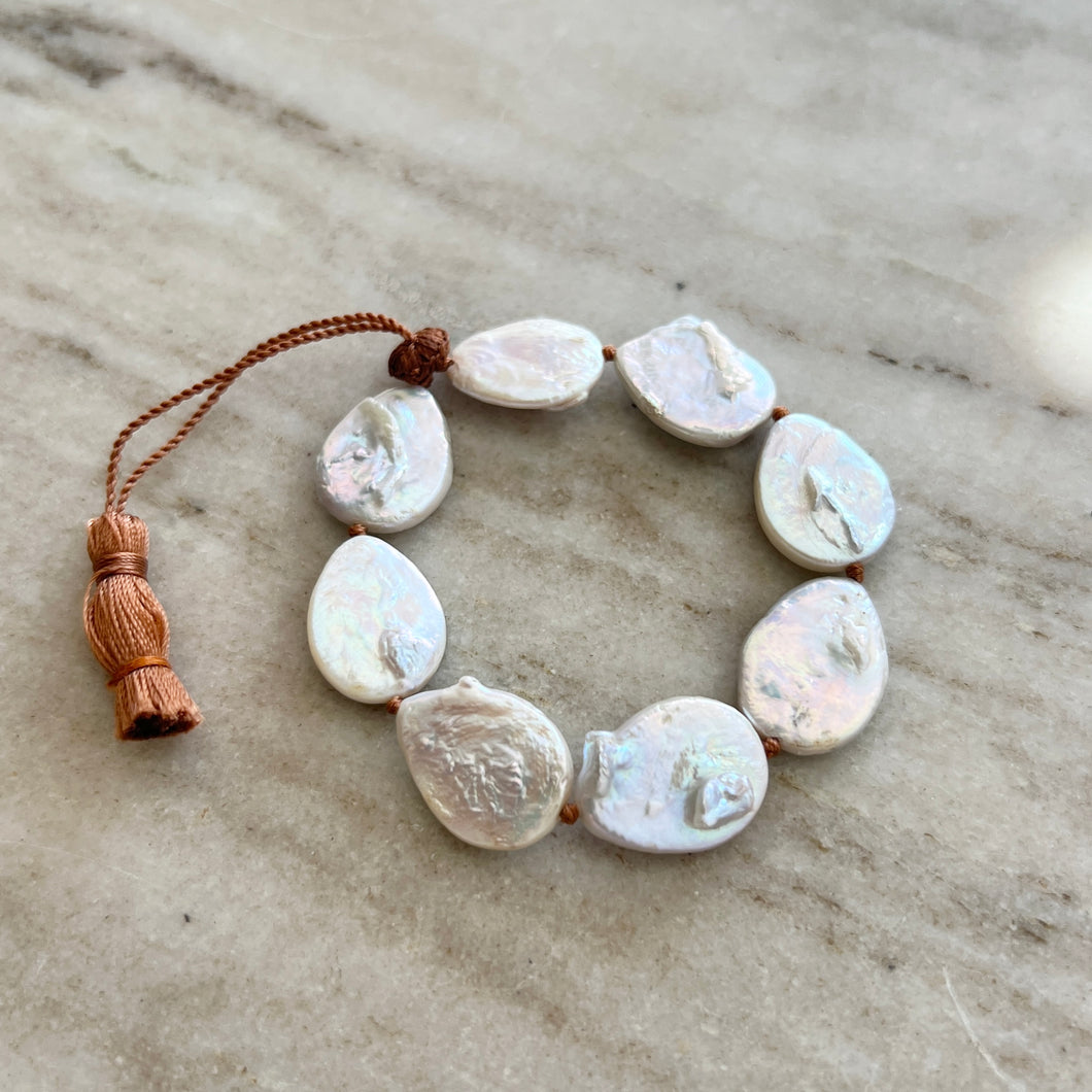 Lena Skadegard | White Oval Coin Pearl Bracelet
