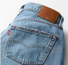 Load image into Gallery viewer, Levi's | 501 90's Jeans in In Love With You
