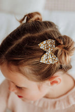 Load image into Gallery viewer, Luciole Et Petit Pois | Bowtie Hair Clip in Liberty Feather Meadow
