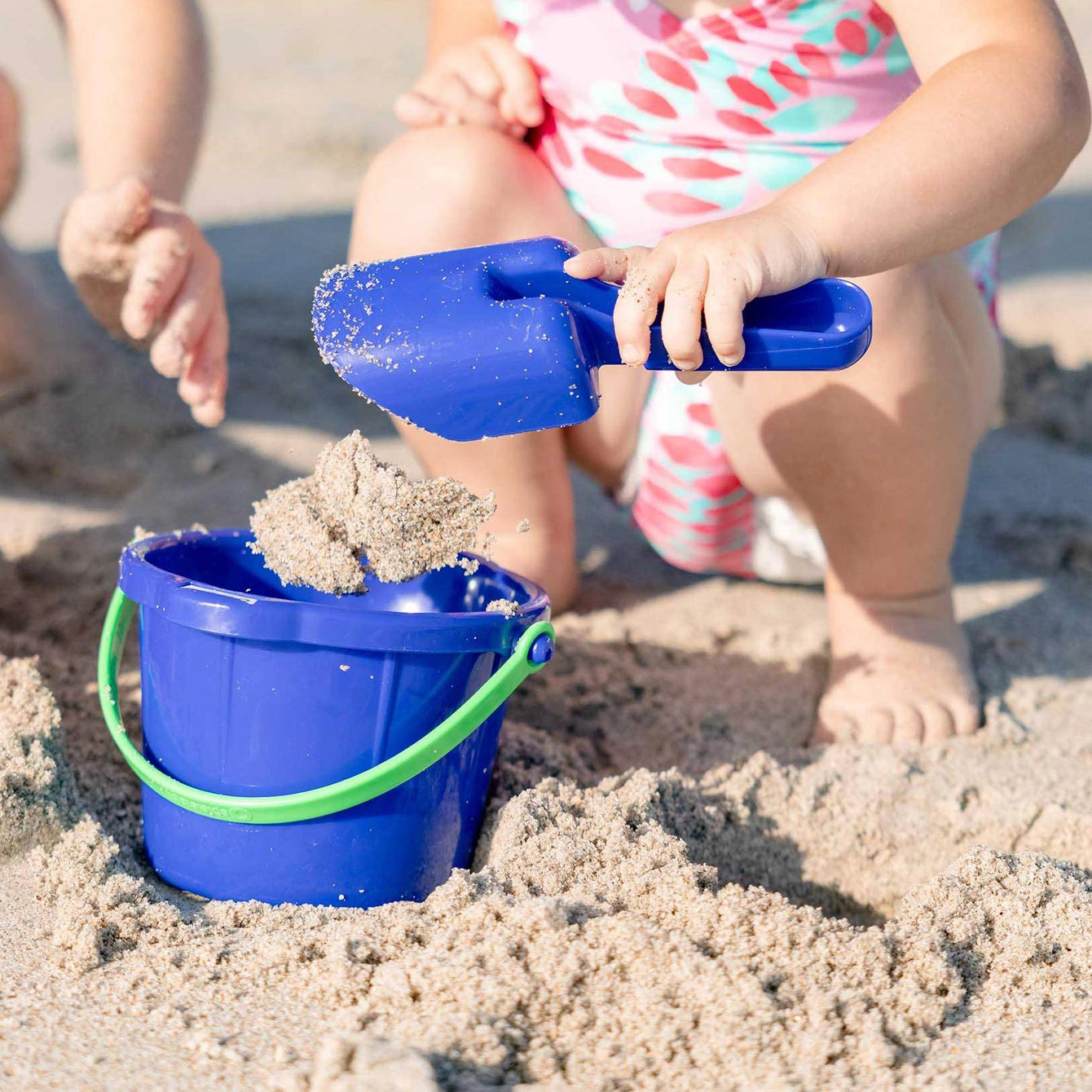 Small Scoop Beach Toy