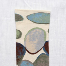Load image into Gallery viewer, Bonne Maison | Natural Pebble Socks

