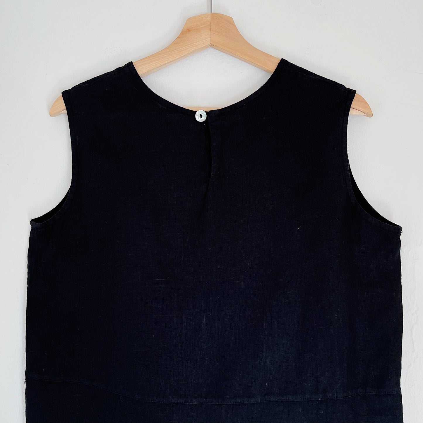 Basic Tank in Black