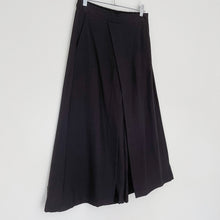 Load image into Gallery viewer, Niche | Meadow Pleat Pant in Black
