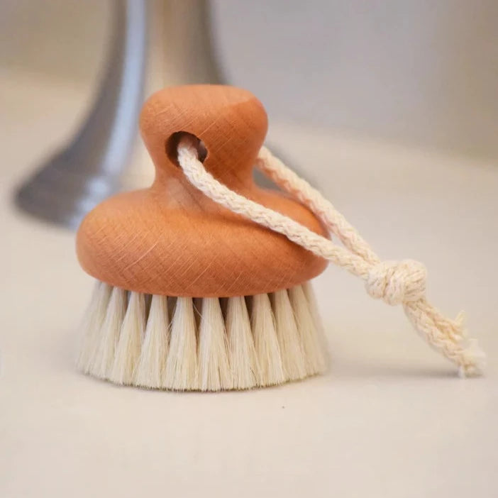 Hanging Goat's Hair Face Brush