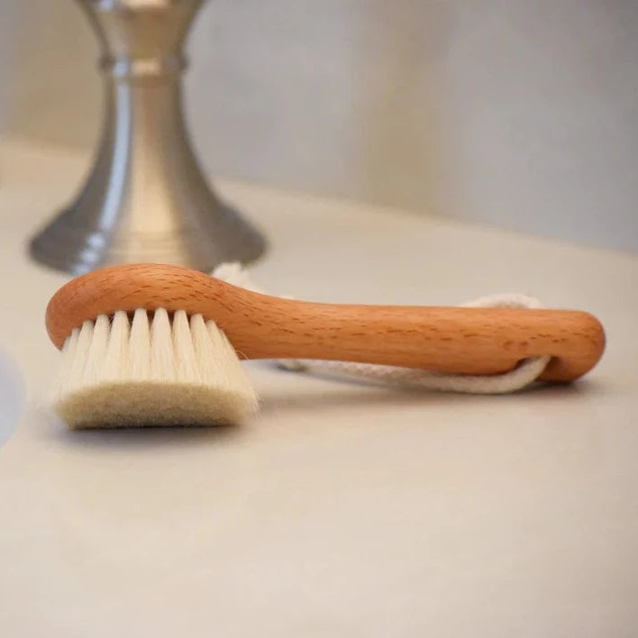 Goat's Hair Face Brush with Handle