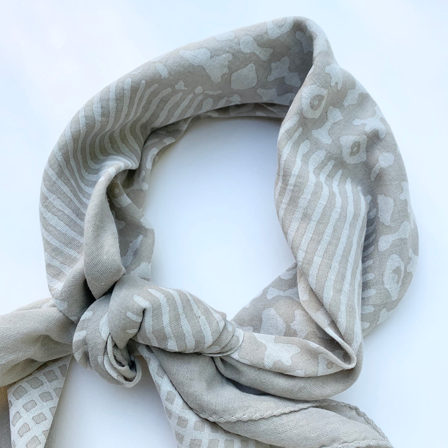 Broken Arrow Bandana in Ivory