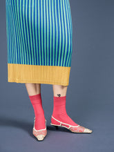 Load image into Gallery viewer, Hansel From Basel | Trouser Crew in Dragonfruit
